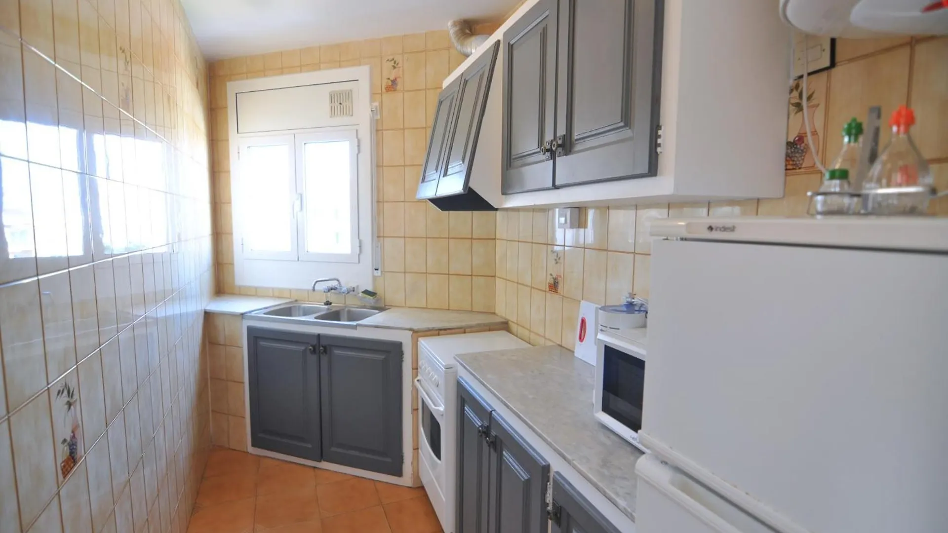 Rnet - Mta Apartaments A3 Roses Apartamento