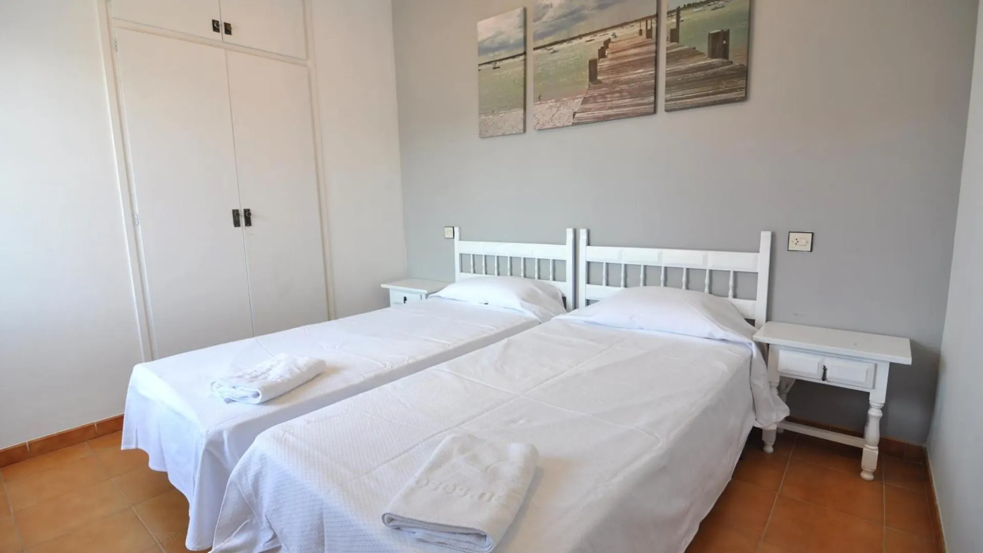 Rnet - Mta Apartaments A3 Roses